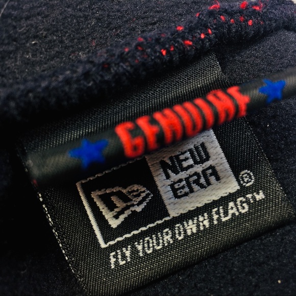 Minnesota Twins New Era Winter Dangle Hat - Picture 6 of 6